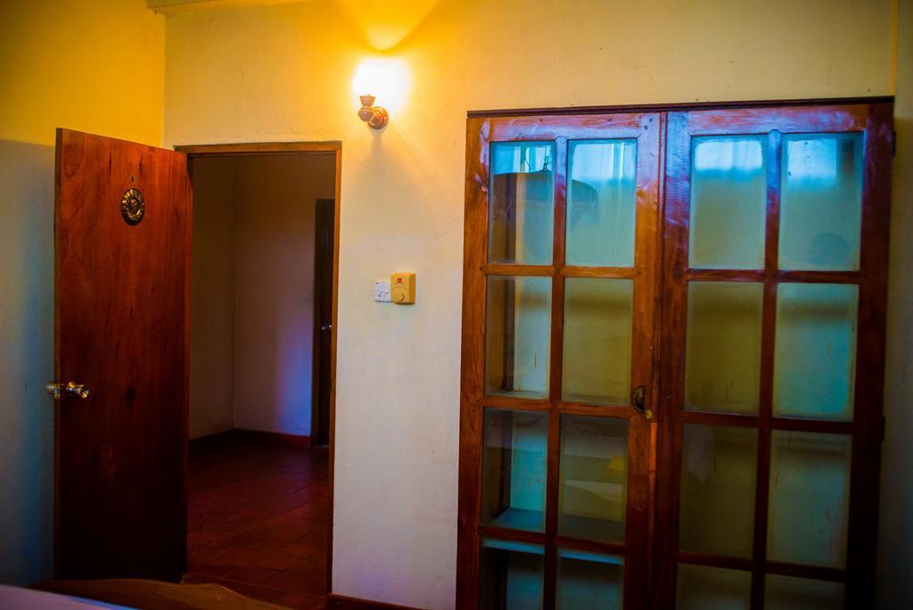 Hotel Gem Land Ratnapura Room photo
