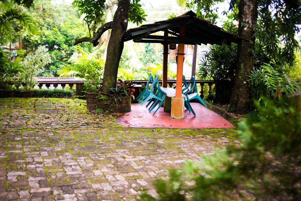 Hotel Gem Land Ratnapura Exterior photo