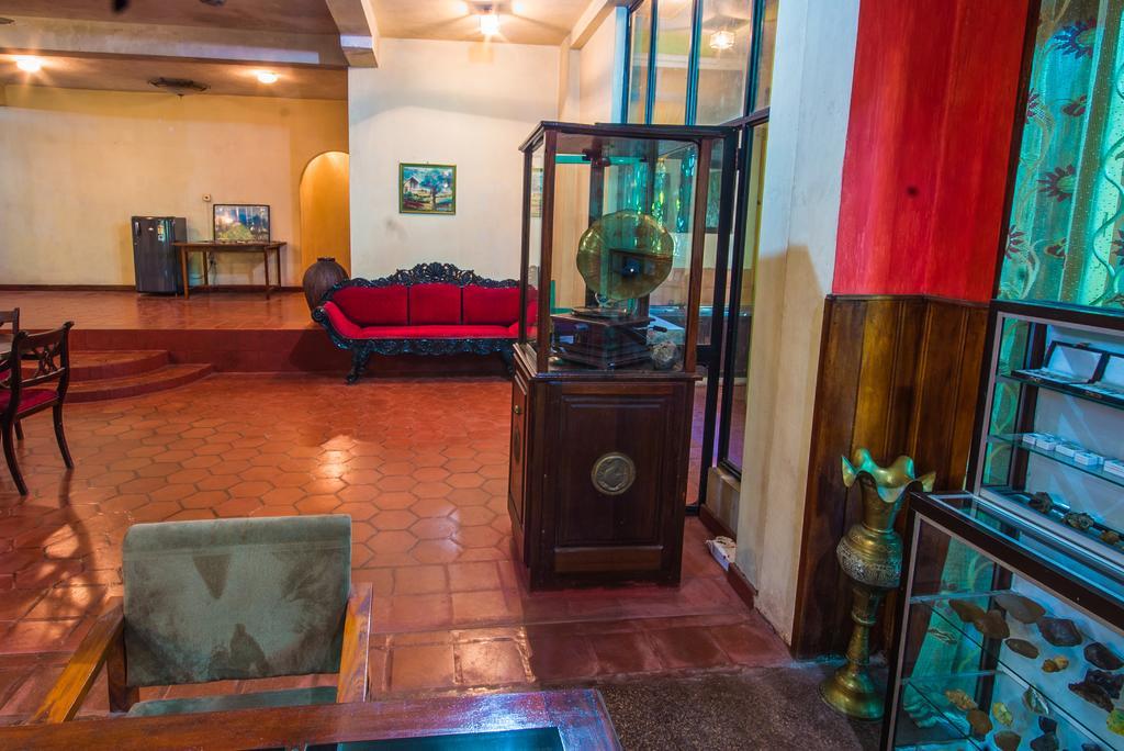 Hotel Gem Land Ratnapura Exterior photo