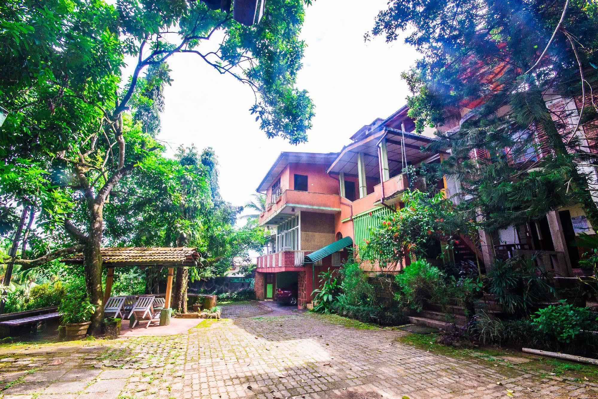 Hotel Gem Land Ratnapura Exterior photo